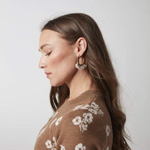 Load image into Gallery viewer, Amelia Earrings
