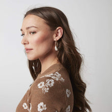 Load image into Gallery viewer, Amelia Earrings
